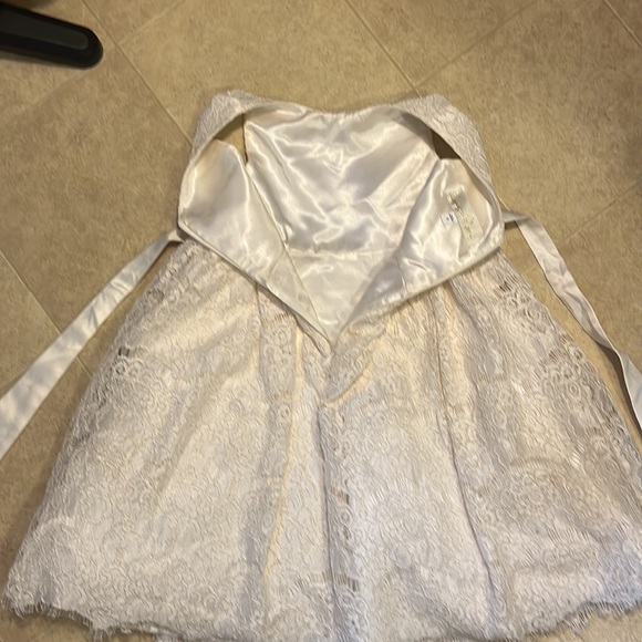 NWOT American Princess dress, ivory w/gold accents. Size 4 Beautiful! - Picture 7 of 8